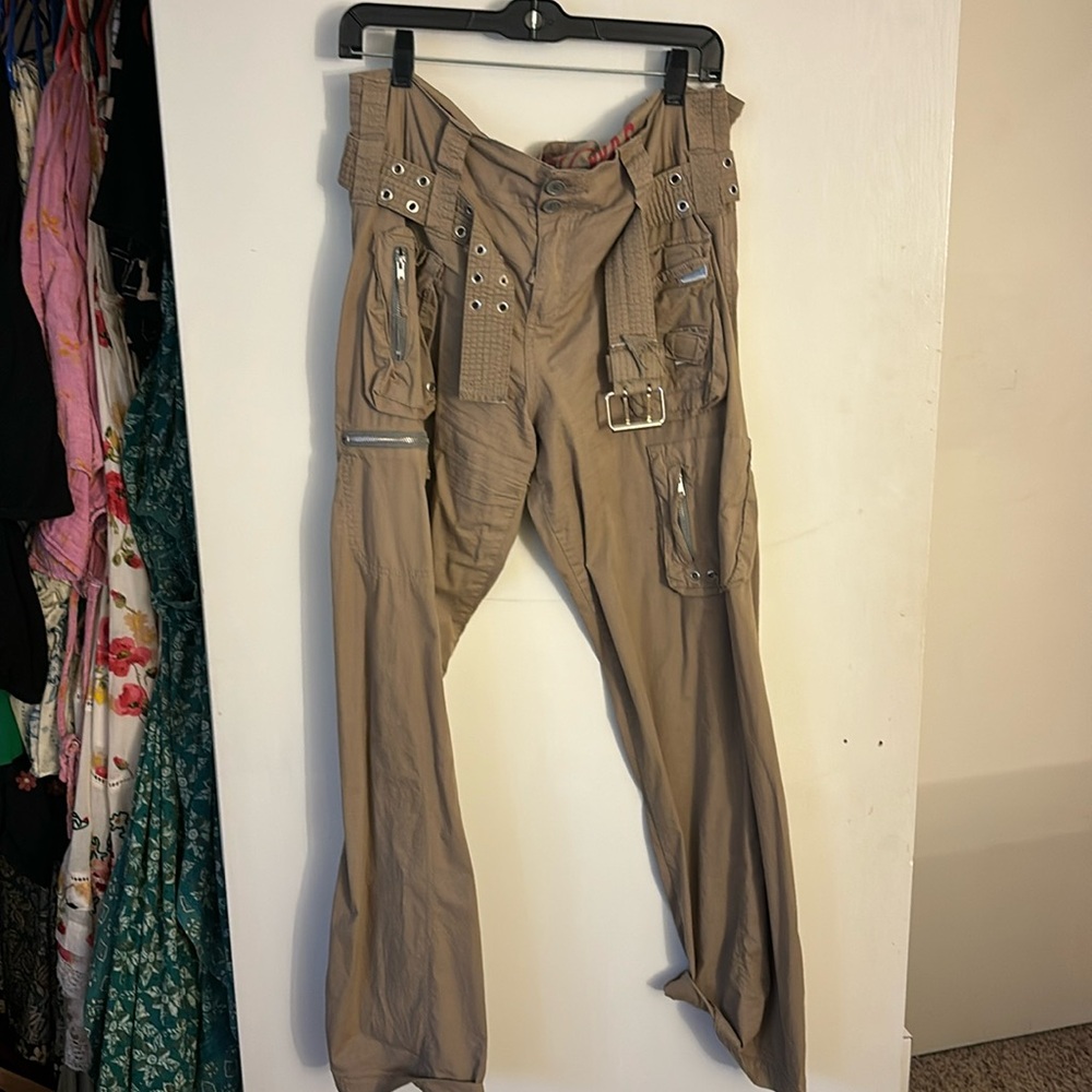 Johnny Was, size 10 cargo straight leg pants with belt.